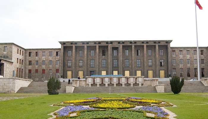 Vergi Mükellefinin İlk Tebliğ Adresi MERNİS’te Kayıtlı Yerleşim Yeri Olacak